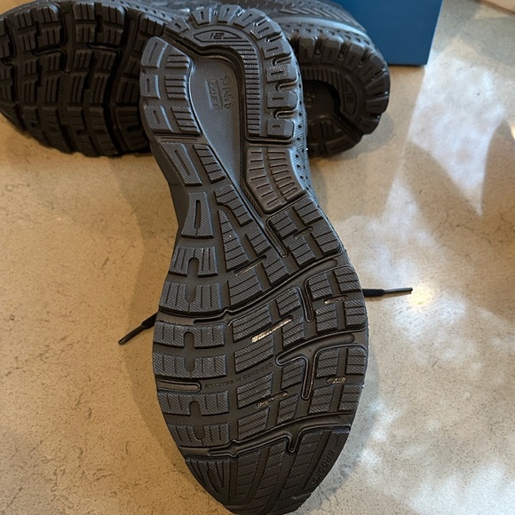 New Brooks black Adrenaline GTS 21 Athletic Sneakers size 11.5 - Picture 8 of 12